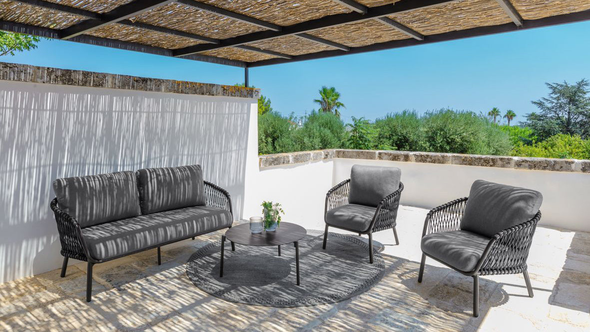 Set Abel n. 1 Sofa + Nr. 2 Sessel + Nr. 1 Couchtisch für draußen