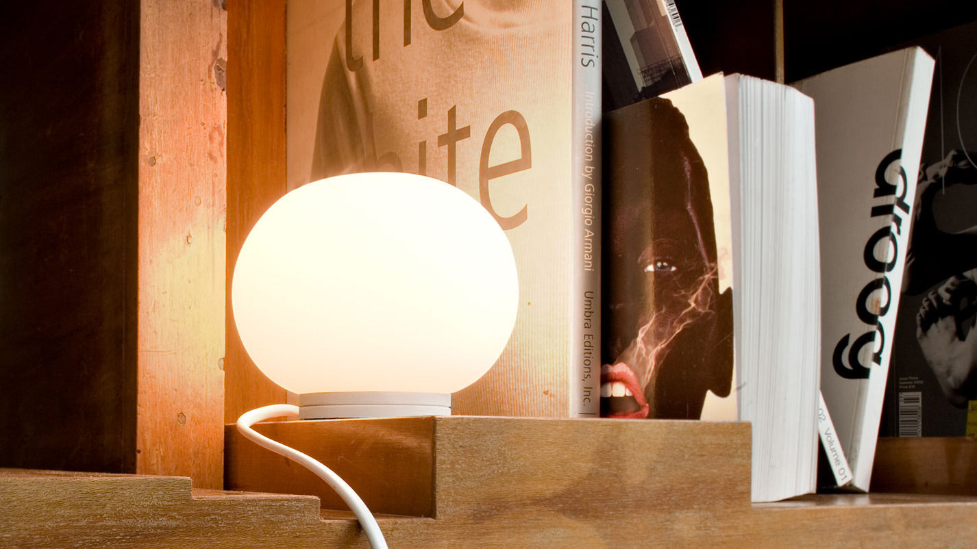 Glo-ball table lamp by Flos | Classic Design Italia