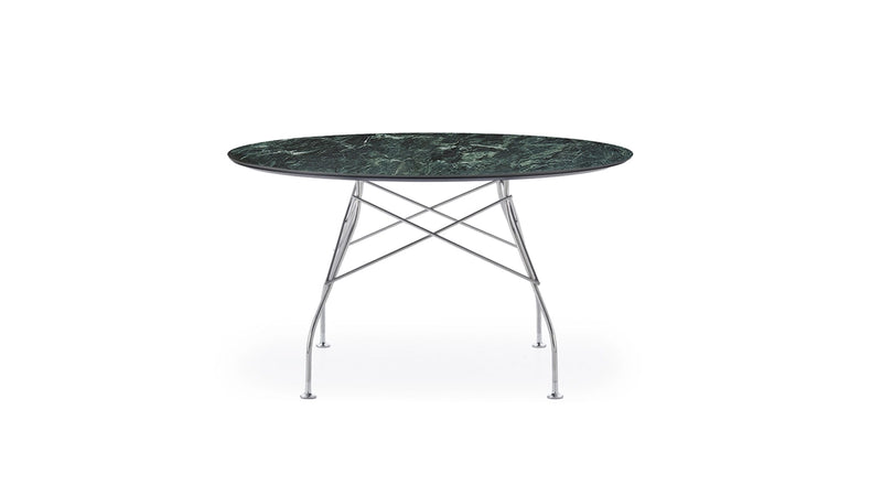 Glossy round table by Kartell