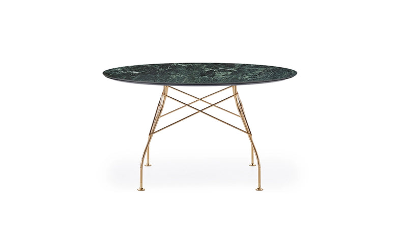 Glossy round table by Kartell