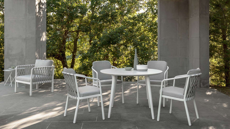 Sofy outdoor dining table