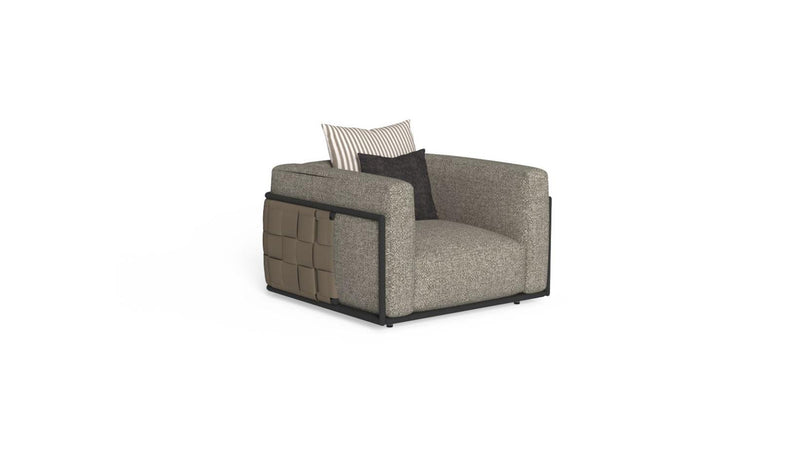 Tressé outdoor living armchair